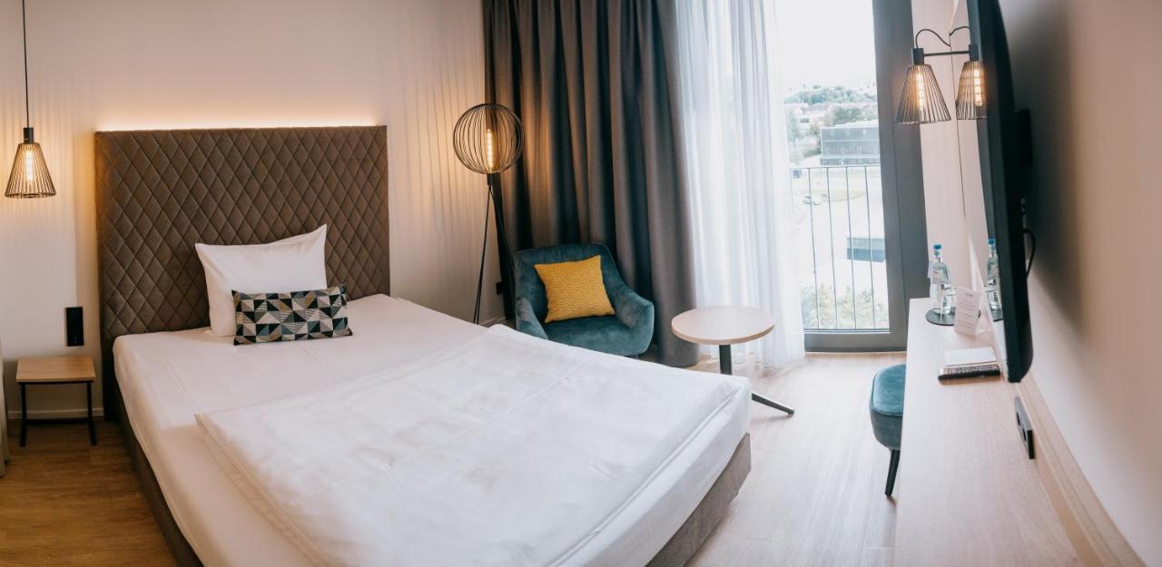 Loom Hotel & Skybar Eislingen Exterior foto